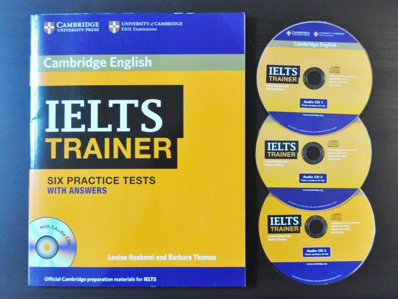 Otisの英会話教室のIELTS対策レッスンで使われている教材の写真